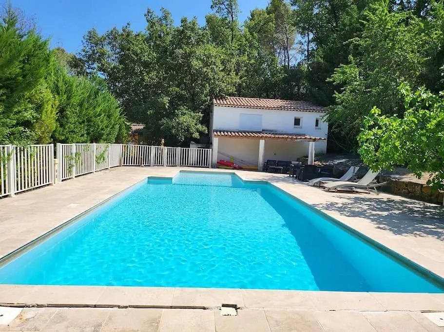 Villa Grande Piscine 5000M² 5 Chambres, Paisible Nature Peynier France
