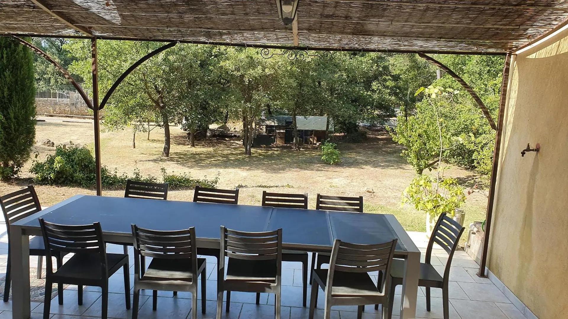Villa Grande Piscine 5000M² 5 Chambres, Paisible Nature Peynier France