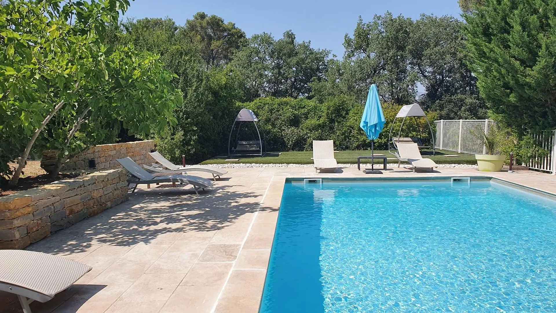 Villa Grande Piscine 5000M² 5 Chambres, Paisible Nature Peynier 0*,  France
