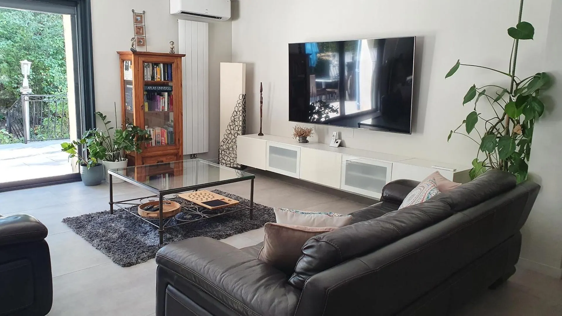 Villa Grande Piscine 5000M² 5 Chambres, Paisible Nature Peynier France