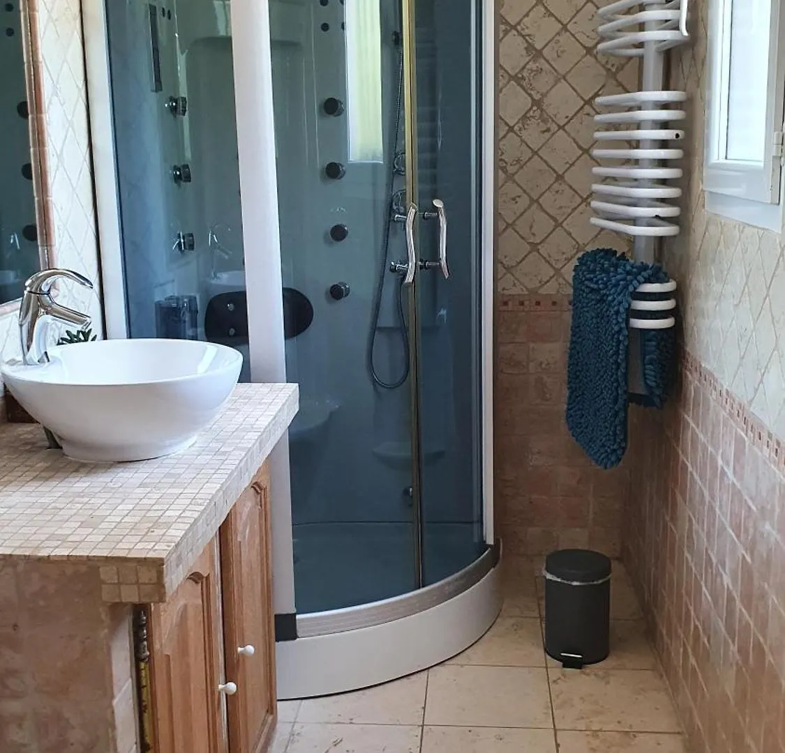 Villa Grande Piscine 5000M² 5 Chambres, Paisible Nature Peynier France